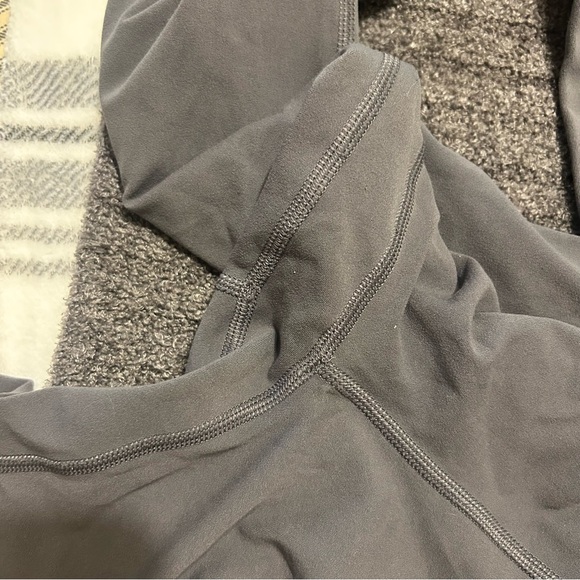 EUC! LLL Align Pant in “dark carbon” grey - Picture 11 of 11